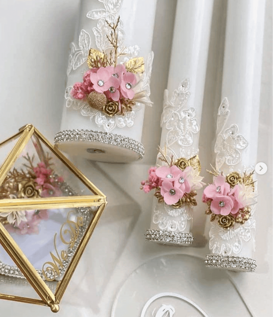 Classic White Pink
